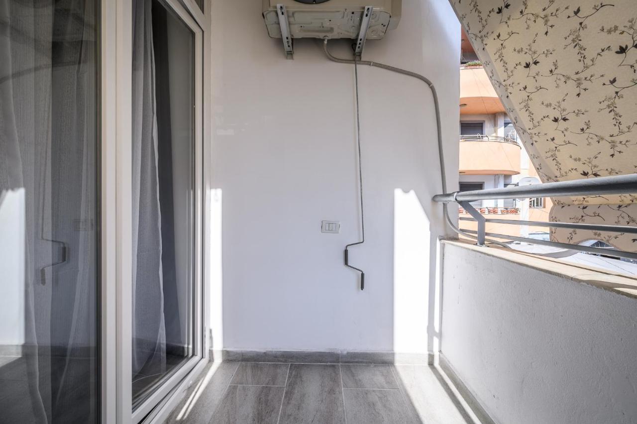 Miku Apartment-Modernly Designed Downtown Tirana Eksteriør billede