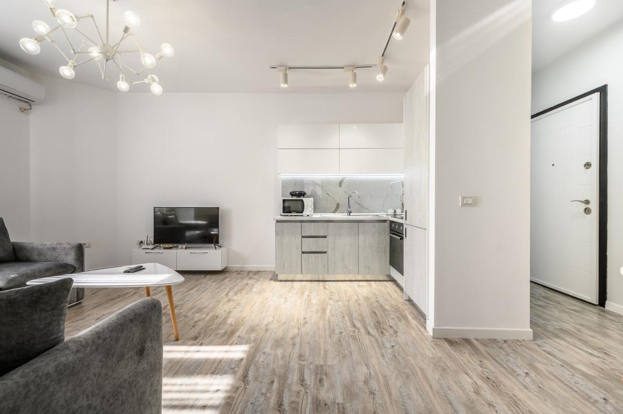Miku Apartment-Modernly Designed Downtown Tirana Eksteriør billede