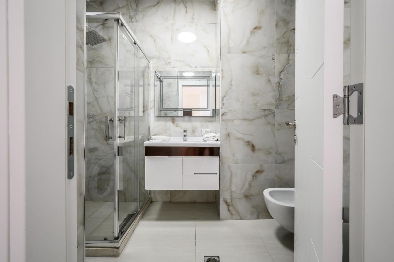 Miku Apartment-Modernly Designed Downtown Tirana Eksteriør billede